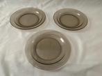 Retro Set van 3 Arcoroc France Rookglas Smoke  ontbijtbordje, Huis en Inrichting, Keuken | Servies, Ophalen, Gebruikt, Glas, Bord(en)