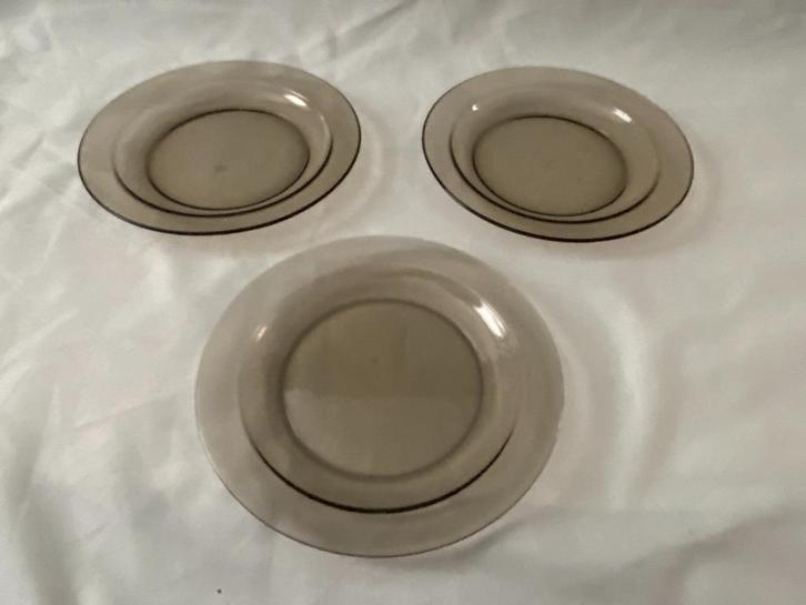 Retro Set van 3 Arcoroc France Rookglas Smoke  ontbijtbordje, Huis en Inrichting, Keuken | Servies, Gebruikt, Bord(en), Overige stijlen