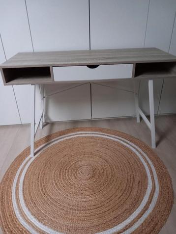 Jysk bureau wit/eiken beschikbaar voor biedingen