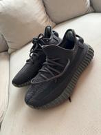 adidas yeezy, Kleding | Heren, Schoenen, Ophalen of Verzenden, Zo goed als nieuw, Zwart