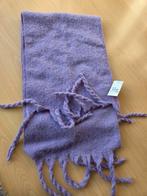 Lila Sjaal met Franjes - Nieuw!, Kleding | Dames, Mutsen, Sjaals en Handschoenen, Ophalen of Verzenden, Nieuw, Sjaal