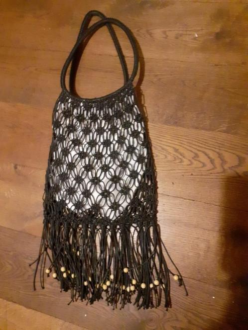 zwart 'open' geknoopt schoudertasje, Sieraden, Tassen en Uiterlijk, Tassen | Damestassen, Nieuw, Schoudertasje, Zwart, Ophalen