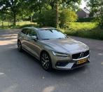 Volvo V60 T4 2.0 211 pk momento pro Aut. 2020 Grijs, Auto's, 1800 kg, Euro 6, 4 cilinders, 1969 cc