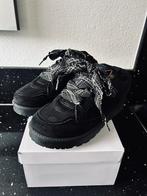 Zwarte gevoerde sneakers maat 37, Zwart, Nieuw, Ophalen of Verzenden, Sneakers of Gympen