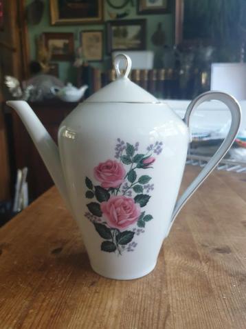 Theepot beschikbaar voor biedingen
