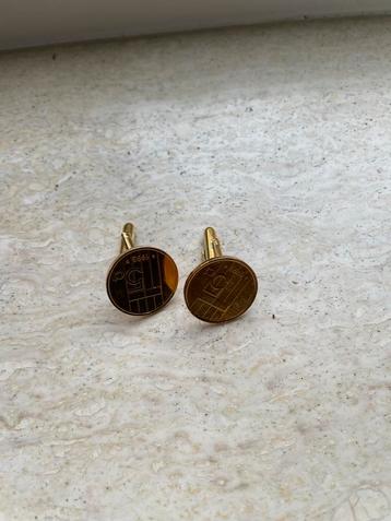 Mooie machetknopen beschikbaar voor biedingen