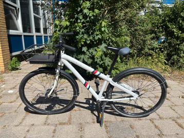 Van Moof vanMoof no6 damesfiets wit beschikbaar voor biedingen