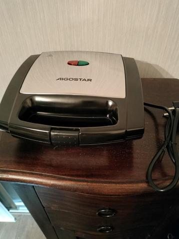 kleine sandwich maker  beschikbaar voor biedingen