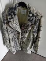 FAKE FUR DAMES JAS, Kleding | Dames, Jassen | Winter, Maat 38/40 (M), Verzenden, Zo goed als nieuw, Grijs
