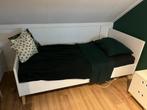 Bopita Lynn bed 90x200 incl matras en nachtkastje, Ophalen, 85 tot 100 cm, Zo goed als nieuw, Matras
