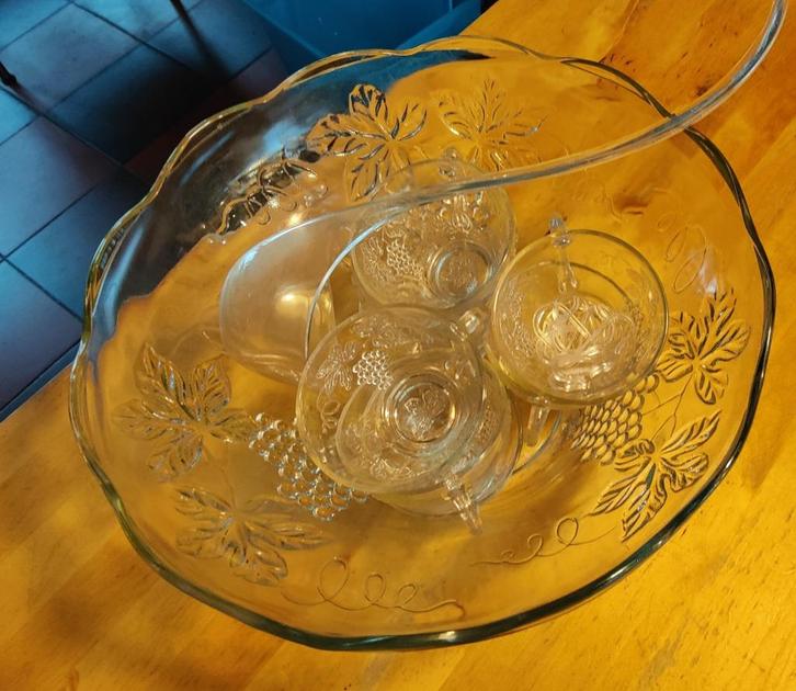 Vintage Punch bowl set!, Antiek en Kunst, Antiek | Glas en Kristal, Ophalen