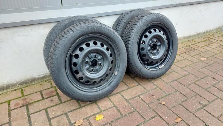 Winterbanden Toyota Aygo Citroen C1 Peugeot 107 155/65/14, Auto-onderdelen, Banden en Velgen, Banden en Velgen, Winterbanden, 14 inch