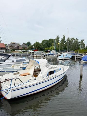Te koop Jaquar 22 tourboot kajuitboot- klaar voor het water! beschikbaar voor biedingen