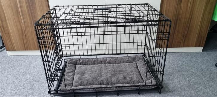 Honden bench maat M, Dieren en Toebehoren, Hondenhokken, Zo goed als nieuw, Minder dan 65 cm, 75 tot 110 cm, Ophalen of Verzenden