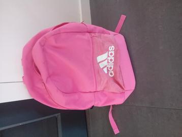 Roze Adidas rugzak beschikbaar voor biedingen
