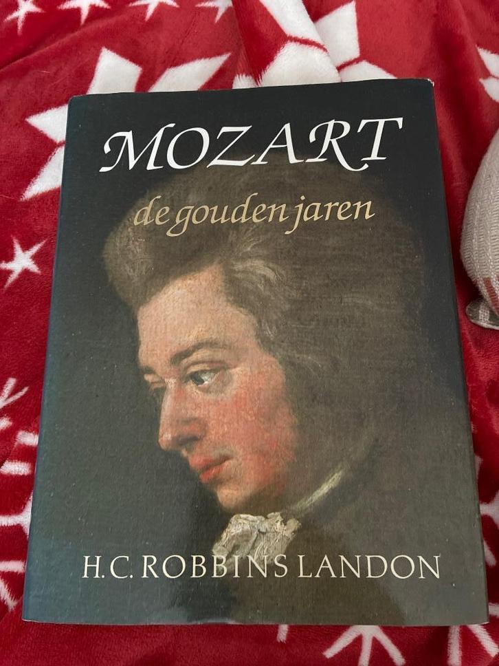 Mozart De Gouden Jaren HC met stofomslag 1990, Boeken, Muziek, Gelezen, Artiest, Ophalen of Verzenden