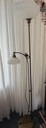 Mooie staande (messing) lamp, Huis en Inrichting, Lampen | Vloerlampen, Ophalen, Zo goed als nieuw, Glas, 150 tot 200 cm
