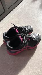 Hockey buiten schoenen ASICS maat 32,5, Ophalen of Verzenden, Zo goed als nieuw, Schoenen
