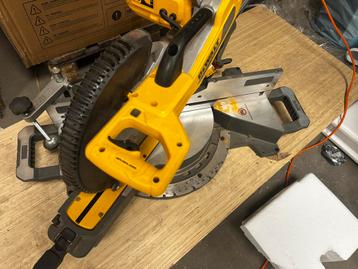 DeWALT DHS780N FlexVolt 54V Accu afkortzaag body 305mm beschikbaar voor biedingen
