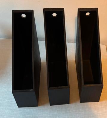 3 x Magazine houders bakken zwart hout beschikbaar voor biedingen