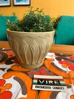 Vintage groene jaren 60 bloempot, relief, ?, Zo goed als nieuw, ?, ?