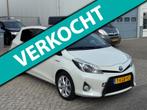 Toyota Yaris 1.5 Full Hybrid Dynamic Navi | LED | Pano | Cam, Euro 5, 1497 cc, Gebruikt, 4 cilinders