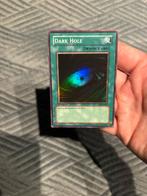 Yugioh LOB 1st edition Dark Hole nm/mint, Ophalen of Verzenden, Zo goed als nieuw