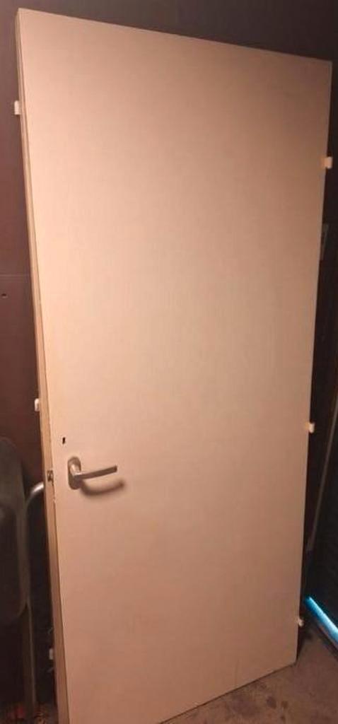 2 x stompe gladde deuren, Doe-het-zelf en Verbouw, Deuren en Horren, Zo goed als nieuw, Binnendeur, 200 tot 215 cm, Minder dan 80 cm