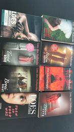 8 boeken thrillers van Loes den Hollander, Ophalen of Verzenden, Gelezen