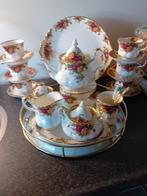 Royal albert, Antiek en Kunst, Antiek | Servies compleet, Ophalen