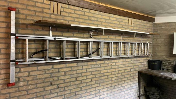 Ladder - 2 delen van 335 cm, Doe-het-zelf en Verbouw, Ladders en Trappen, Gebruikt, Ladder, 4 meter of meer, Opvouwbaar of Inschuifbaar