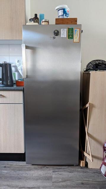 Beko RVS koelkast 280 liter beschikbaar voor biedingen
