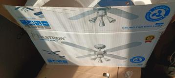 Plafond ventilator. Met richtbare spotlights. beschikbaar voor biedingen