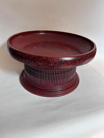 Antieke Offerschaal Tibet Houtsnijwerk Decoratief beschikbaar voor biedingen