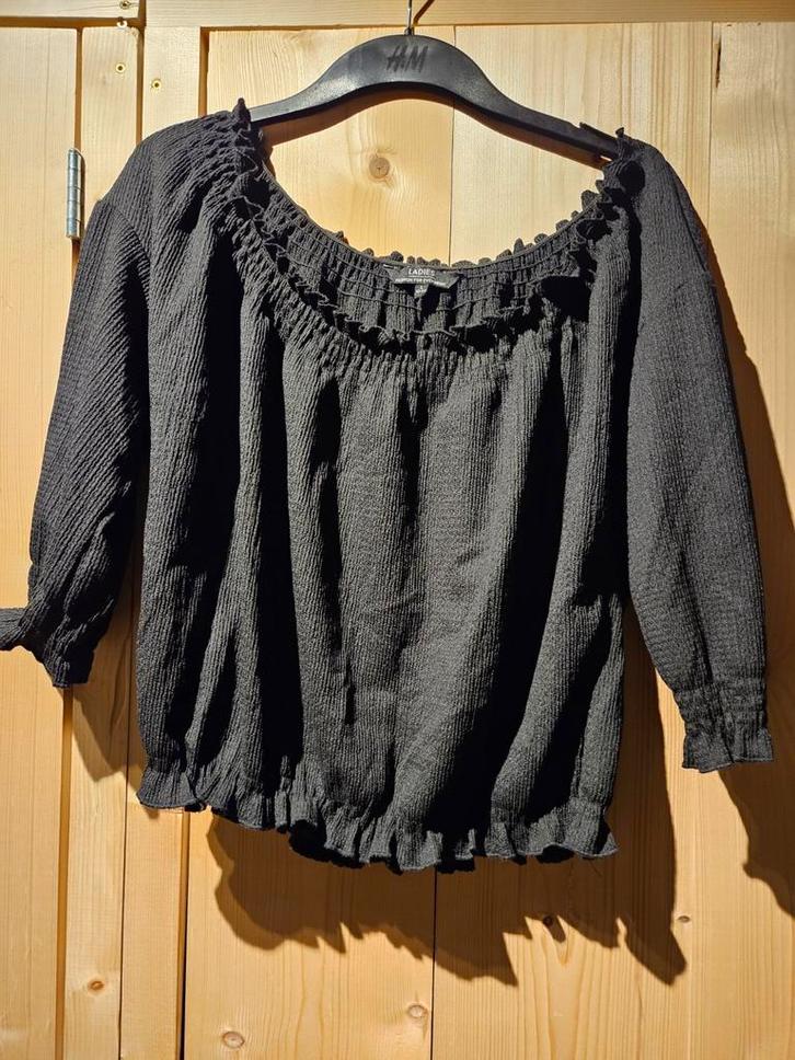 Zwarte korte blouse top off shoulder mt 42 44, Kleding | Dames, Blouses en Tunieken, Zo goed als nieuw, Maat 42/44 (L), Zwart