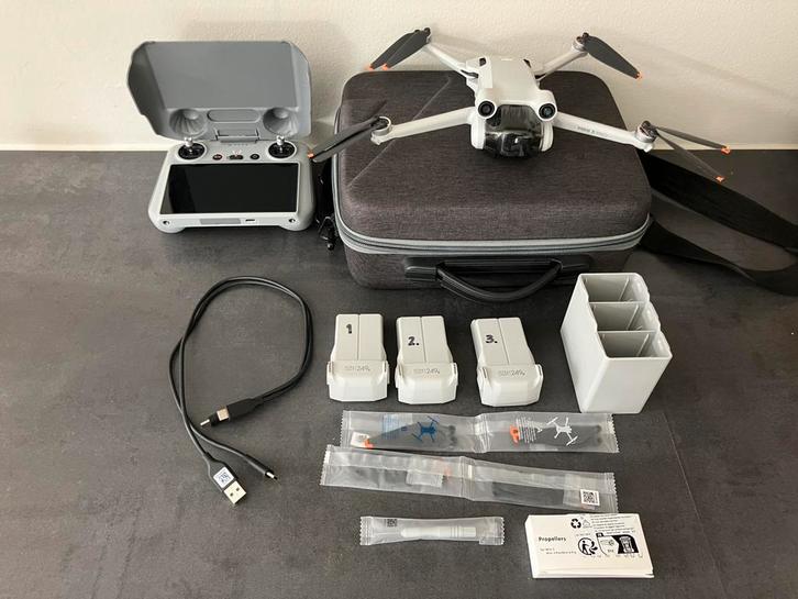DJI mini pro 3 fly more combo met smart controller (zgan!), Watersport en Boten, Hengelsport | Karpervissen, Zo goed als nieuw