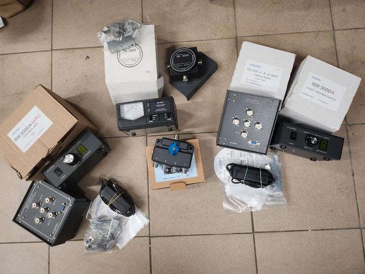 Amplitec SW3000/4, Telecommunicatie, Overige Telecommunicatie, Zo goed als nieuw, Ophalen of Verzenden