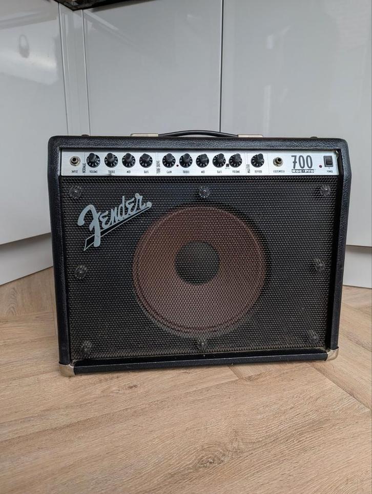 Fender Roc Pro 700 gitaarversterker, Muziek en Instrumenten, Versterkers | Bas en Gitaar, Gebruikt, Minder dan 50 watt, Ophalen