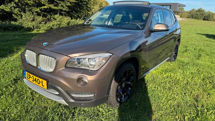 BMW X1 2.0 Xdrive 20i AUT 2013 Spacegrau Metallic, Auto's, BMW, Particulier, X1, 4x4, ABS, Airbags, Airconditioning, Alarm, Bluetooth