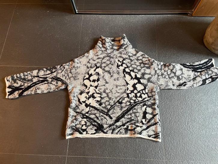 MarcCain trui zwartwit mt 44 superzacht en licht wol-katoen, Kleding | Dames, Truien en Vesten, Zo goed als nieuw, Maat 42/44 (L)