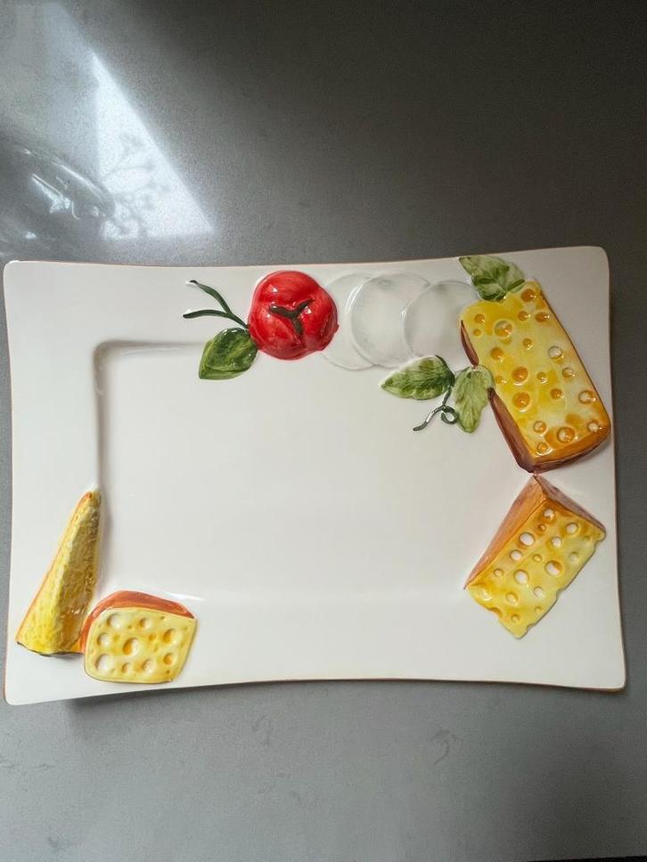 Italiaanse Serveerschaal kaas caprese, Huis en Inrichting, Keuken | Servies, Zo goed als nieuw, Schaal of Schalen, Overige stijlen