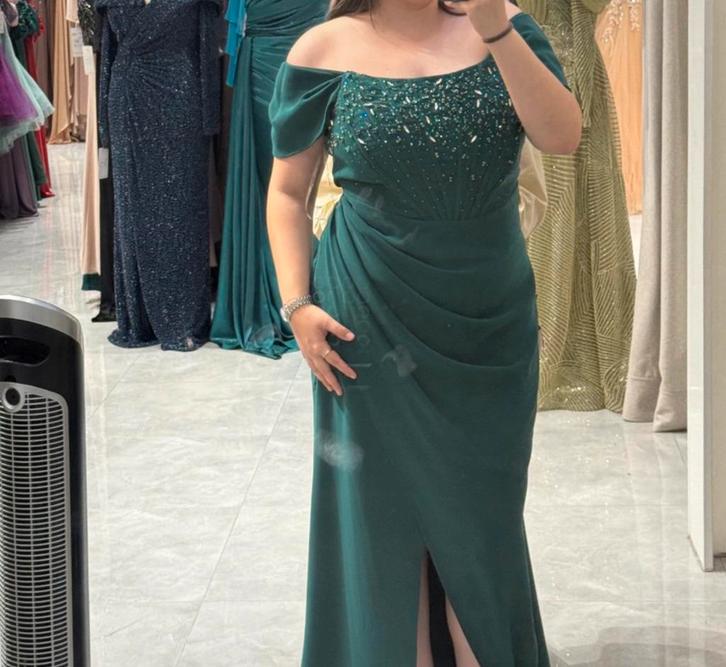 Groene gala jurk, Kleding | Dames, Gelegenheidskleding, Nieuw, Galajurk, Maat 42/44 (L), Groen, Ophalen of Verzenden
