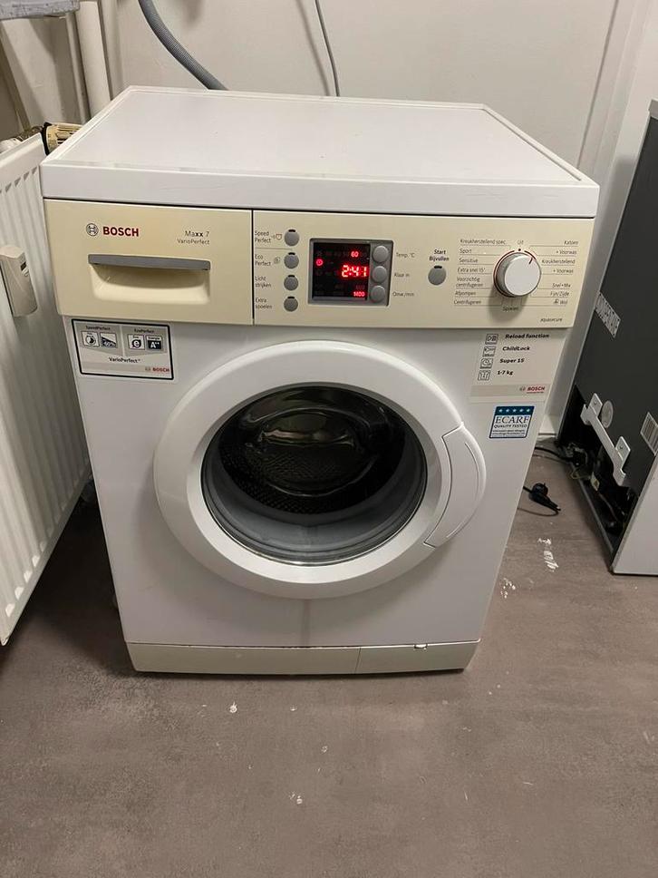 Bosch wasmachine, Witgoed en Apparatuur, Wasmachines, Zo goed als nieuw, 6 tot 8 kg, 85 tot 90 cm, 1200 tot 1600 toeren, Energieklasse A of zuiniger