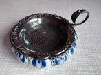 Zilveren Thee Zeefje met Delfts Blauw Bakje, Ophalen of Verzenden