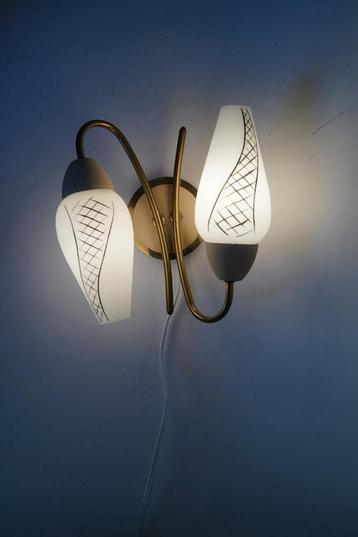 vintage wandlamp jaren 50 2x lichtpunt glas messing roze beschikbaar voor biedingen