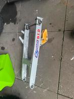 Kawasaki kx 80 achterbrug, Motoren, Ophalen of Verzenden