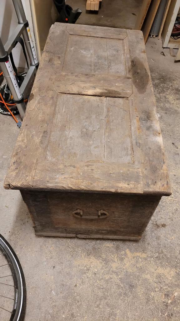 Oude houten (deken) kist antiek DDR - 120x59x57cm, Antiek en Kunst, Antiek | Meubels | Kasten, Ophalen
