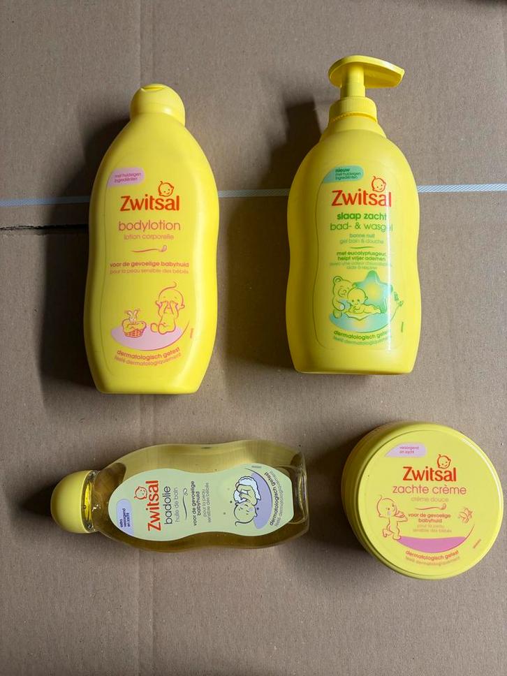 Nieuwe Zwitsal Baby Verzorgingsset - 50 stuks, Kinderen en Baby's, Badjes en Verzorging, Nieuw, Overige typen, Standaard, Ophalen of Verzenden
