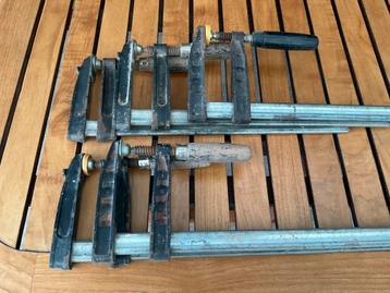 Vijf stuks Ironside lijmklemmen beschikbaar voor biedingen