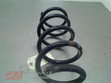 Veerschroef voor van een Opel Vivaro beschikbaar voor biedingen